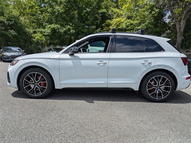 Vehicle image 9 of 33