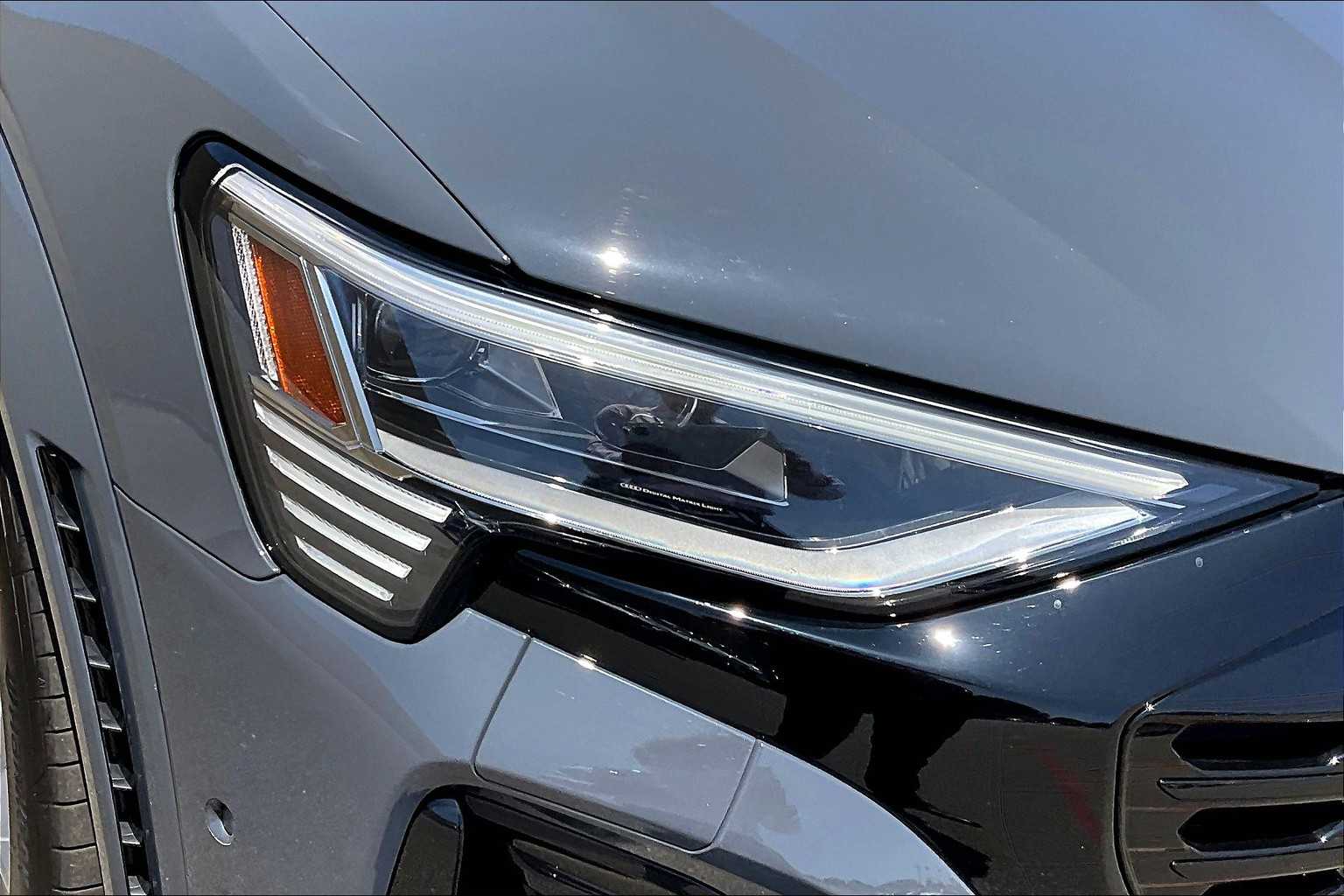 Vehicle image 26 of 30