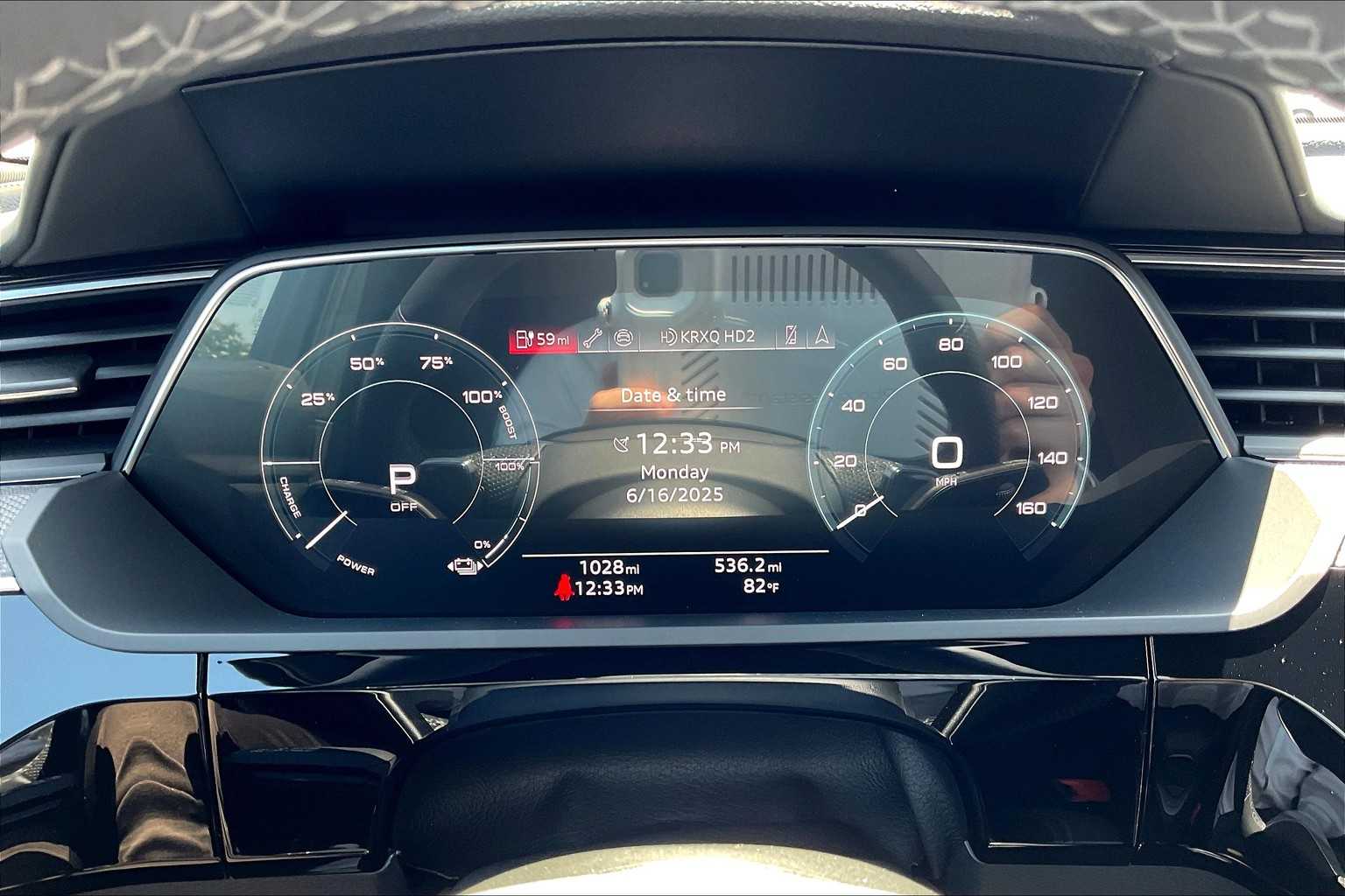 Vehicle image 19 of 30
