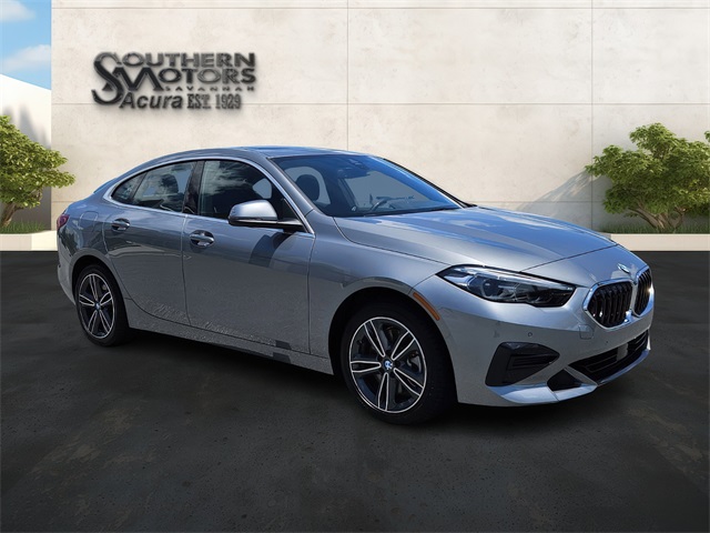 Vehicle image 10 of 36