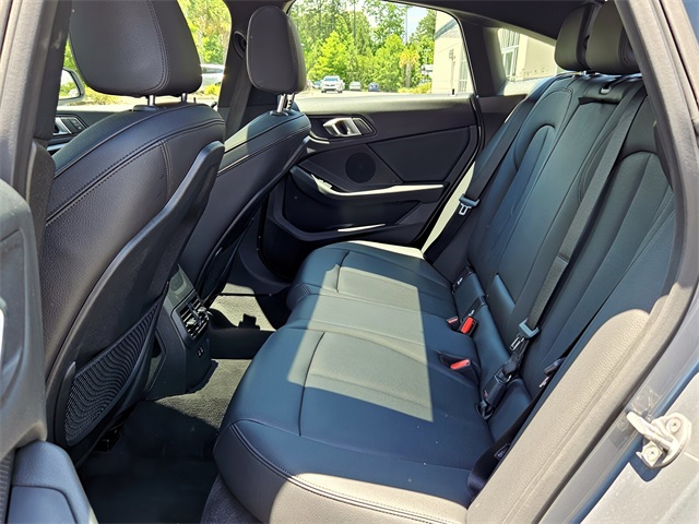 Vehicle image 24 of 36