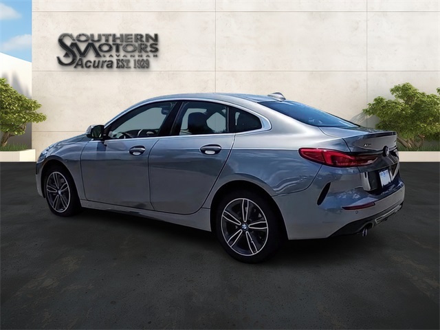 Vehicle image 21 of 36