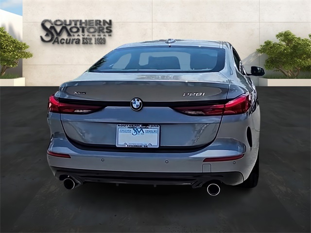 Vehicle image 17 of 36