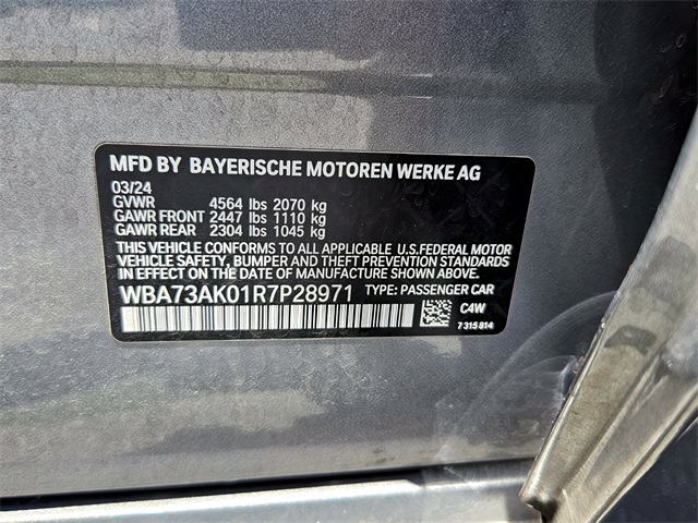 Vehicle image 33 of 36