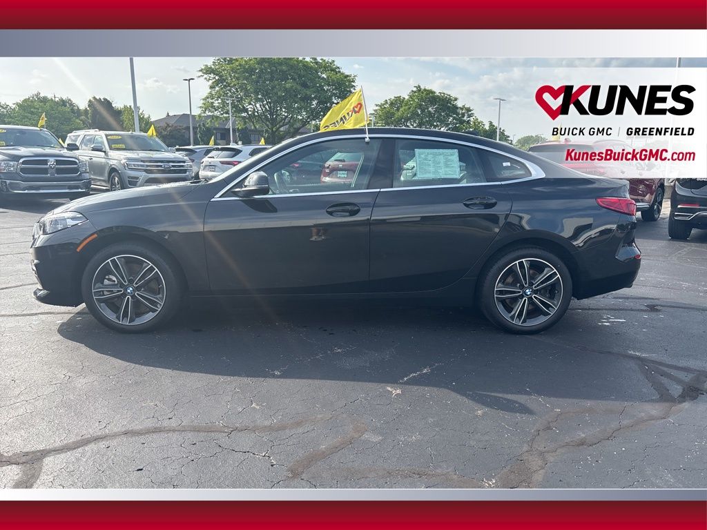 Vehicle image 10 of 43