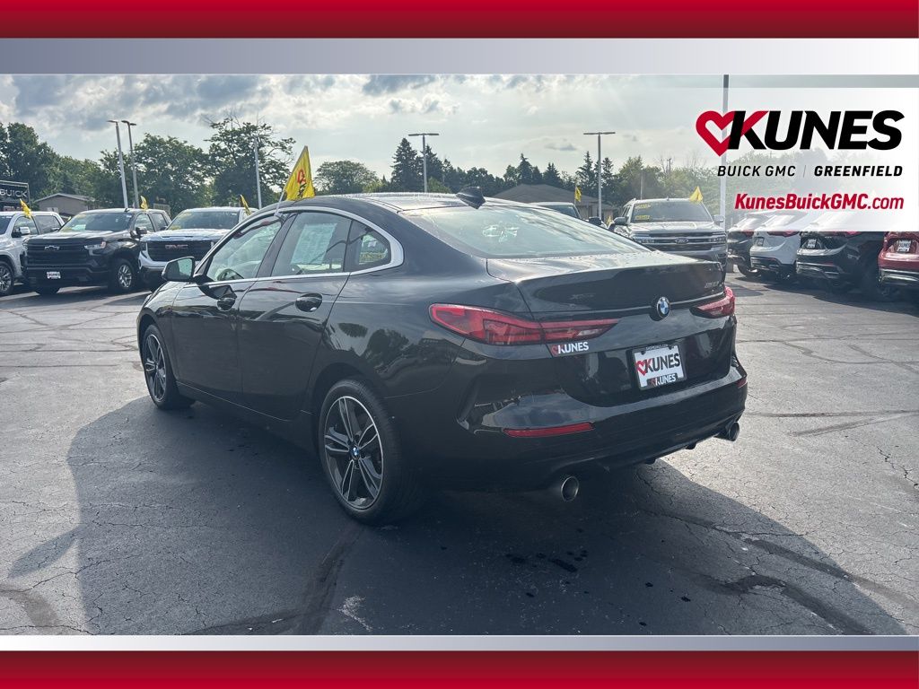 Vehicle image 9 of 43