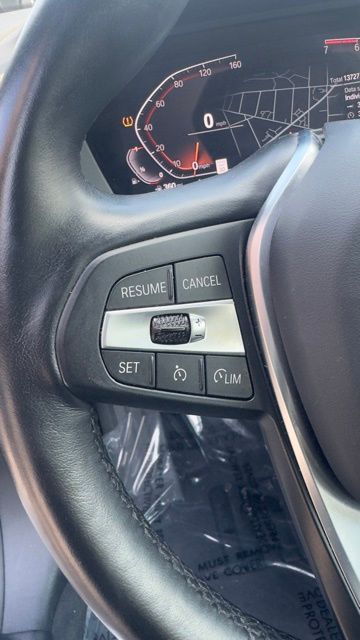 Vehicle image 19 of 21