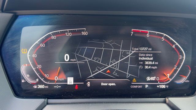 Vehicle image 18 of 21
