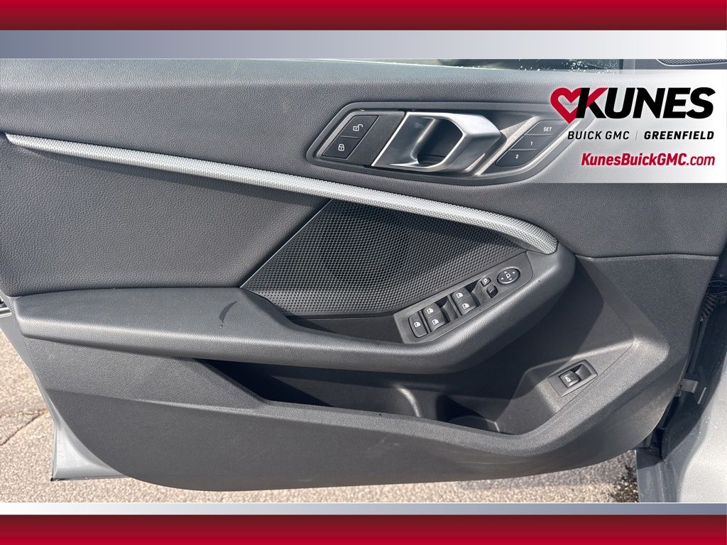 Vehicle image 12 of 34