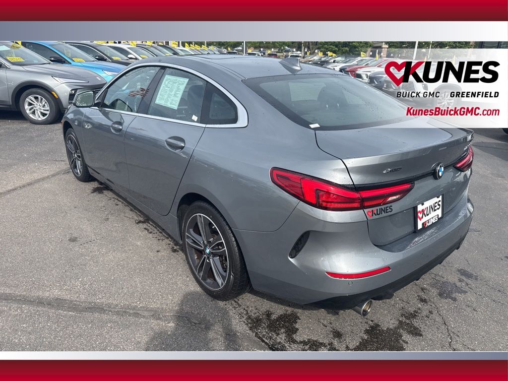 Vehicle image 9 of 34