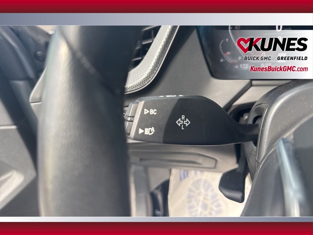 Vehicle image 17 of 34