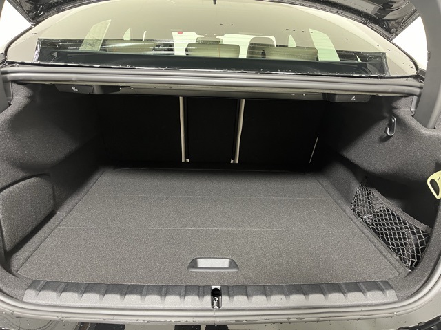 Vehicle image 21 of 27