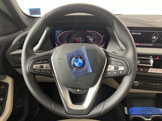 Vehicle image 12 of 27