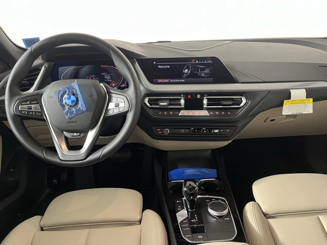 Vehicle image 13 of 27