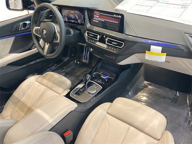 Vehicle image 10 of 21