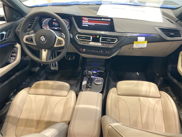 Vehicle image 13 of 21