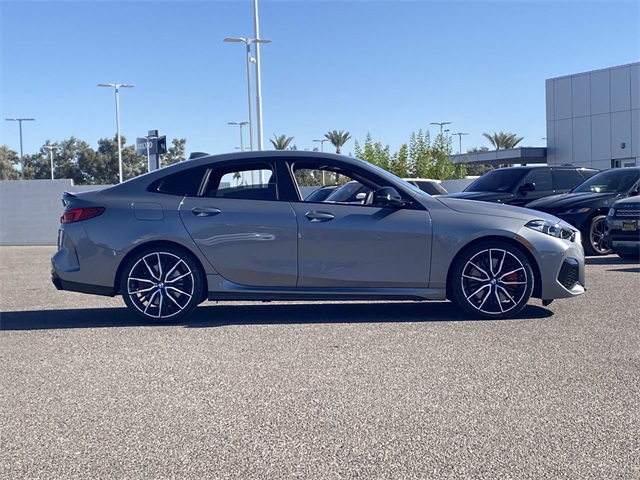 Vehicle image 5 of 24