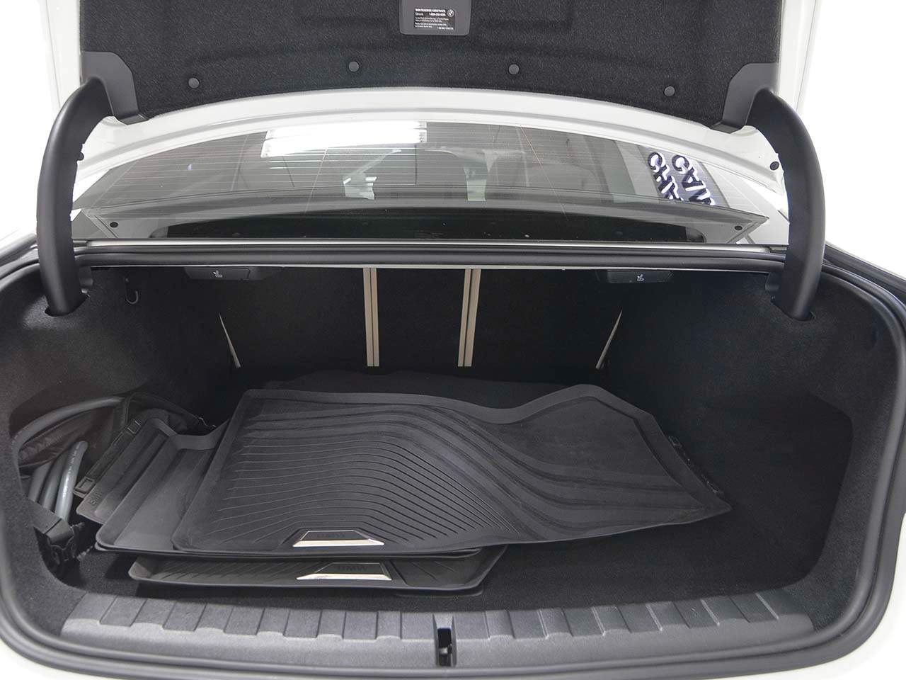 Vehicle image 11 of 17