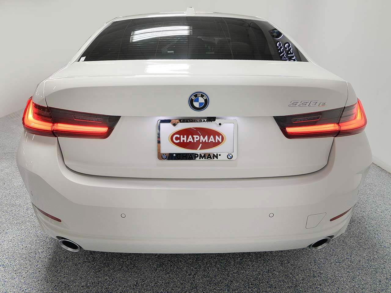 Vehicle image 4 of 17