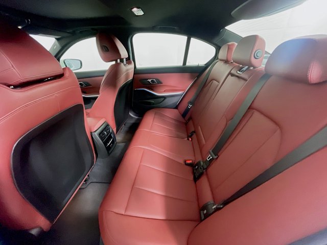 Vehicle image 24 of 29