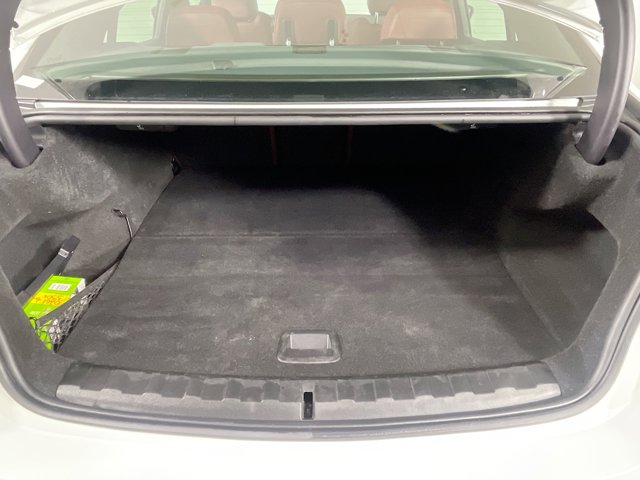 Vehicle image 25 of 29