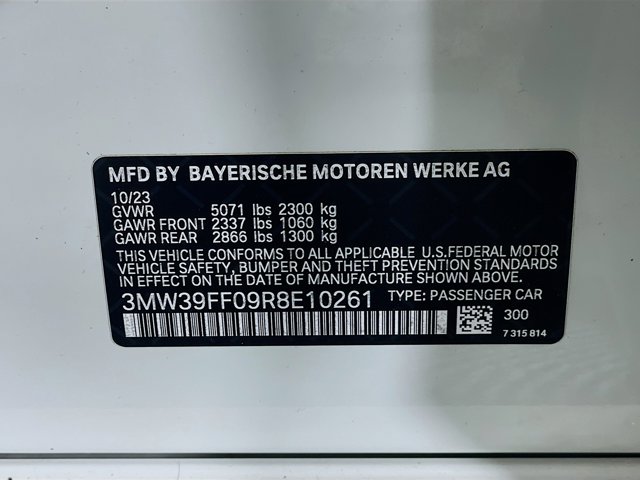 Vehicle image 10 of 29
