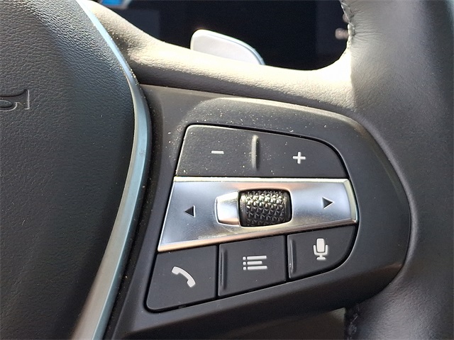 Vehicle image 22 of 30