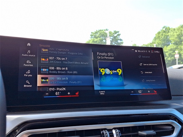 Vehicle image 17 of 30