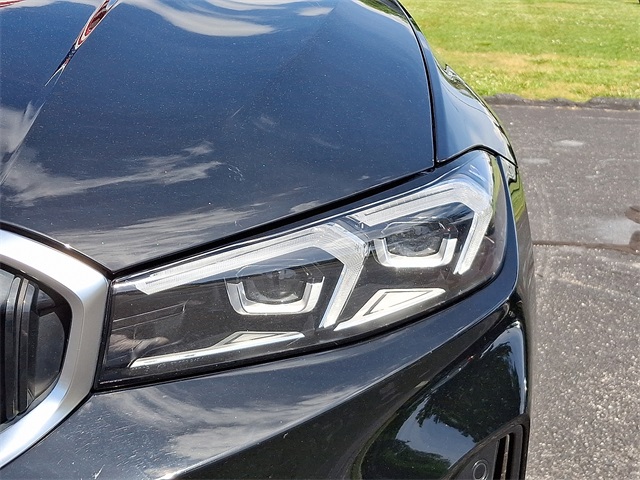 Vehicle image 9 of 30