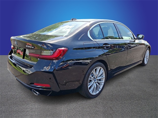 Vehicle image 4 of 30