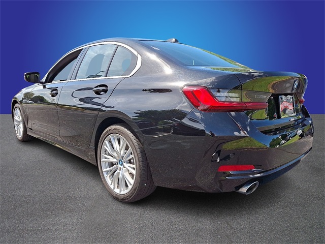 Vehicle image 6 of 30