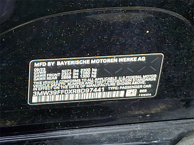 Vehicle image 27 of 30