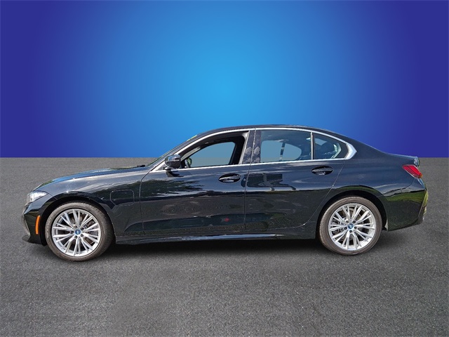 Vehicle image 7 of 30
