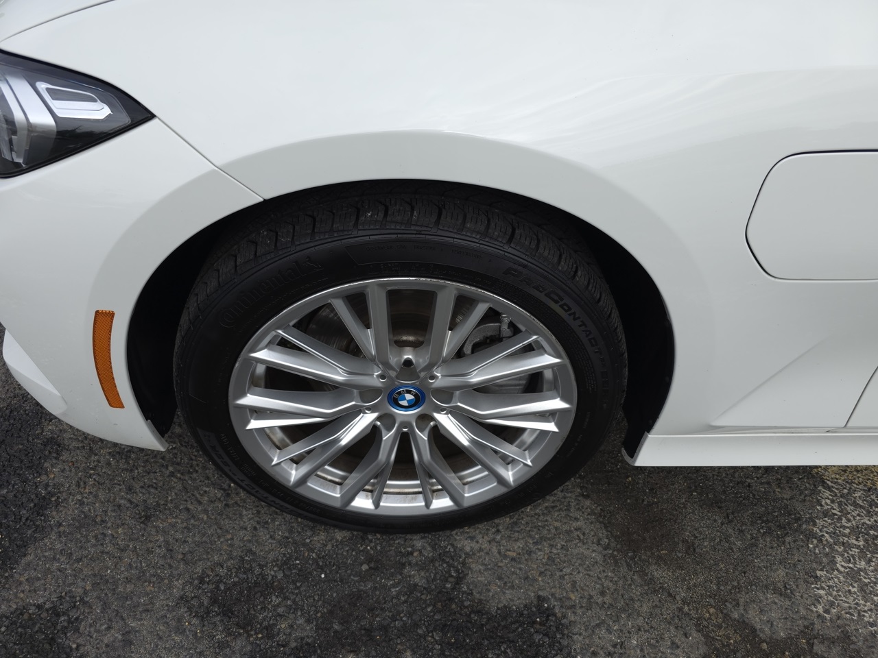 Vehicle image 6 of 24