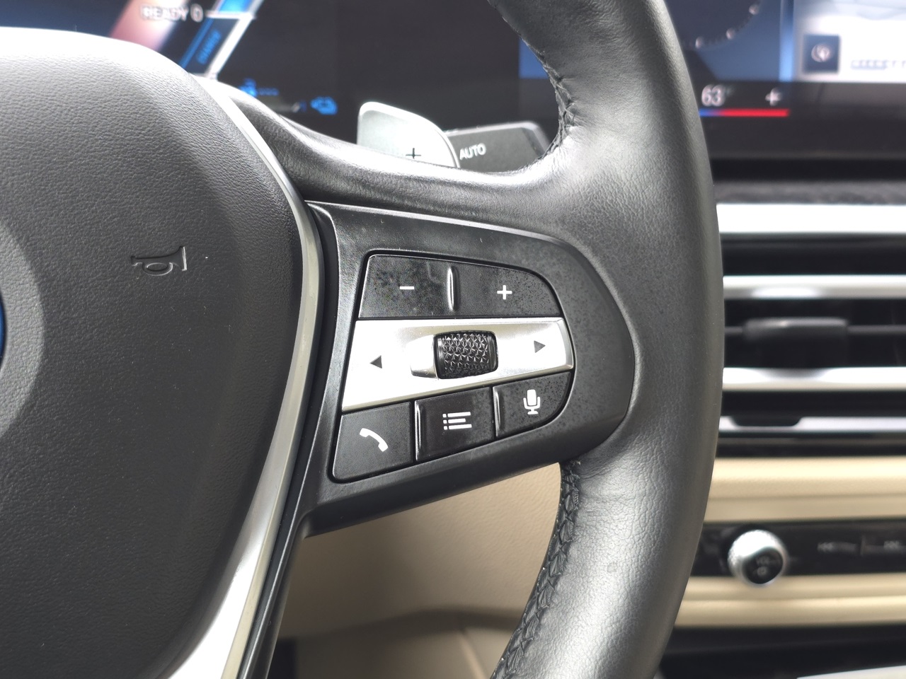 Vehicle image 12 of 24