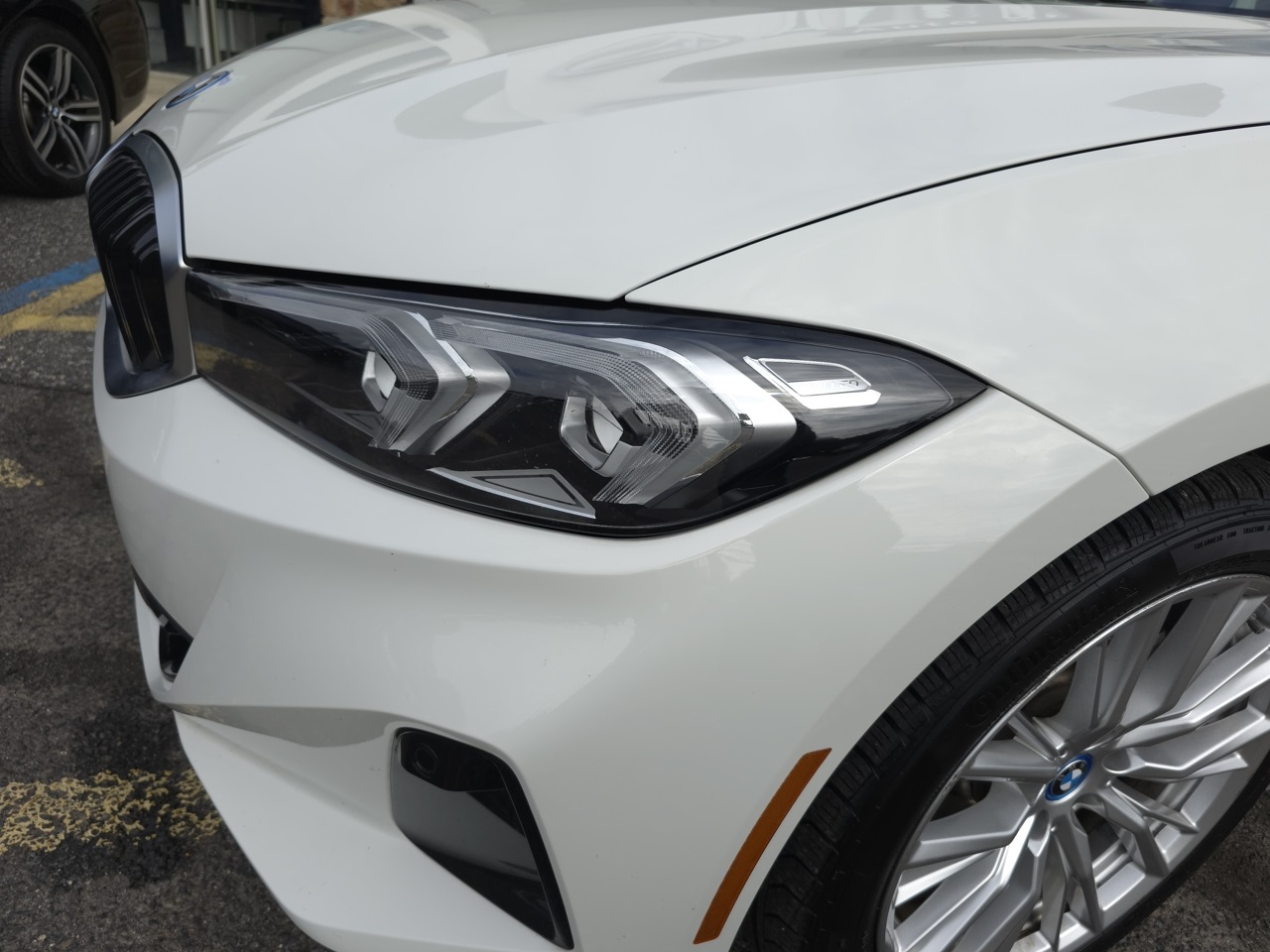 Vehicle image 5 of 24