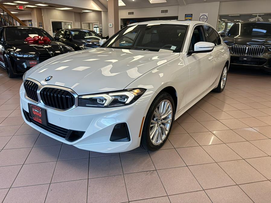 2024 BMW 3 Series 330i xDrive Image 1 of 71