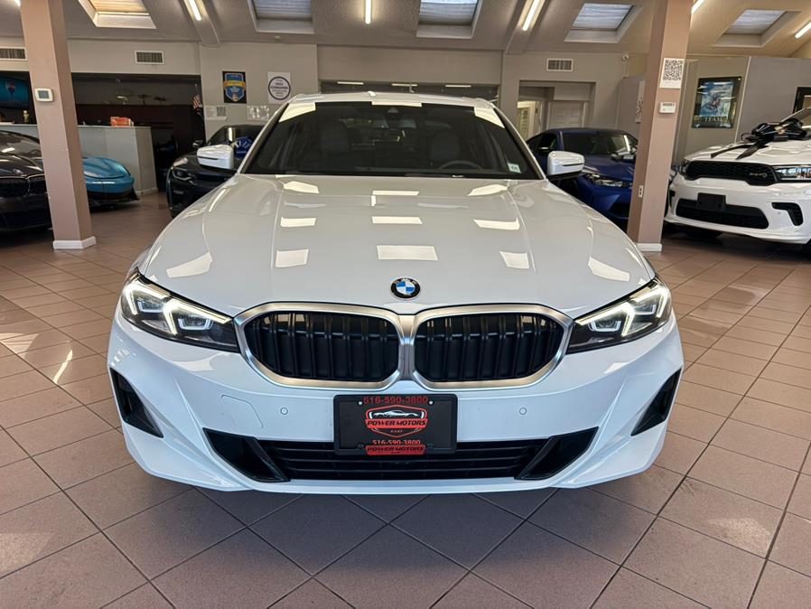 2024 BMW 3 Series 330i xDrive Image 3 of 71