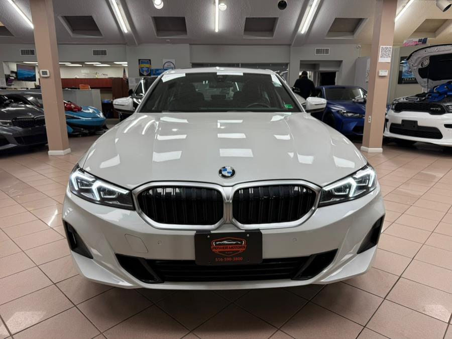 2024 BMW 3 Series 330i xDrive Image 3 of 65