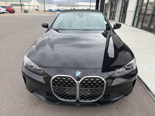 2024 BMW 4 Series 430i Image 2 of 21