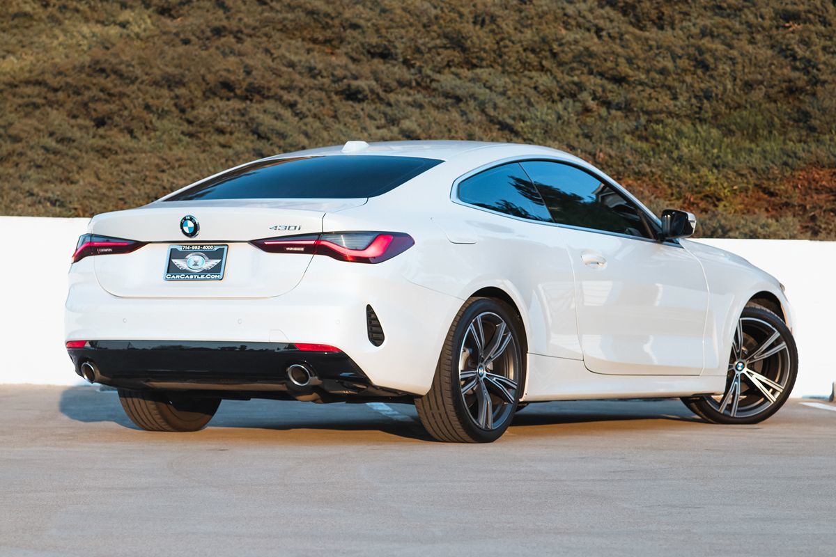2024 BMW 4 Series 430i Image 4 of 26