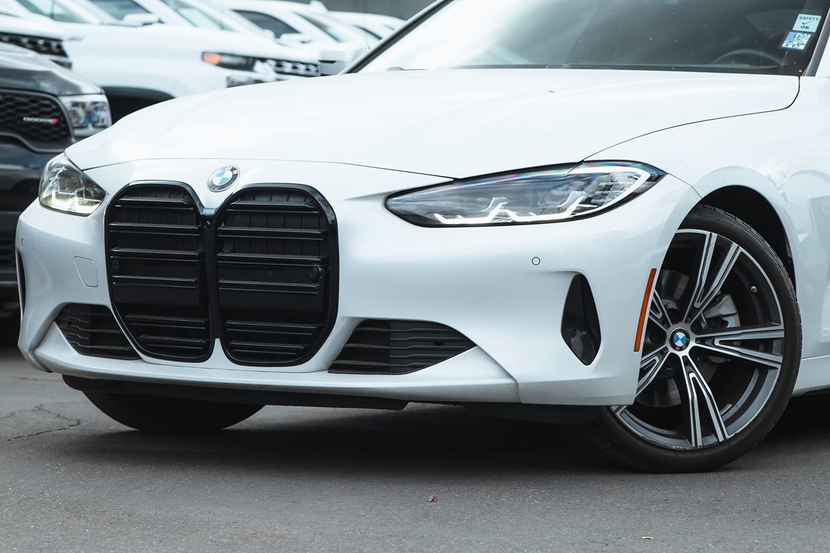 2024 BMW 4 Series 430i Image 5 of 26