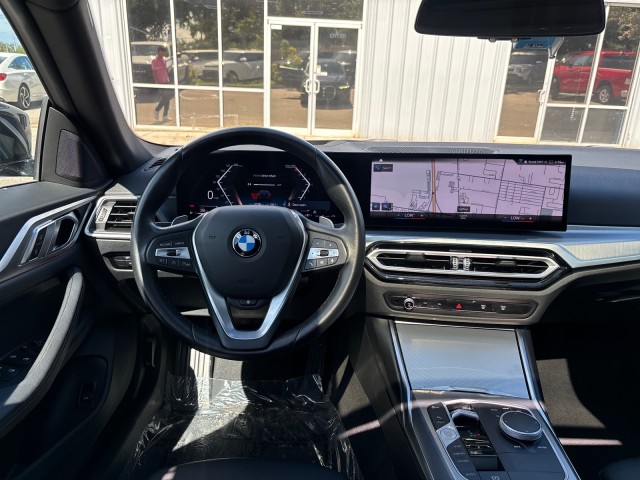 Vehicle image 16 of 27