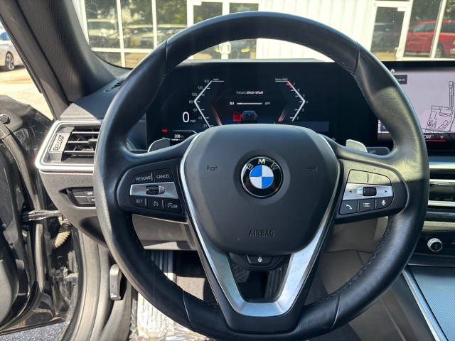 Vehicle image 24 of 27
