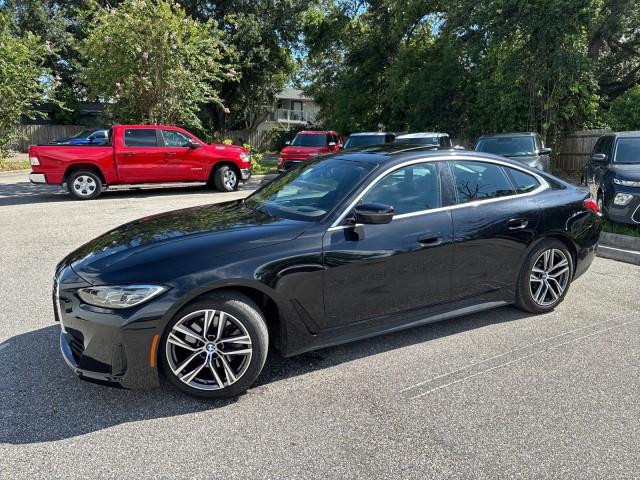 Vehicle image 3 of 27