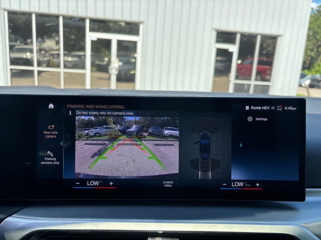 Vehicle image 17 of 27
