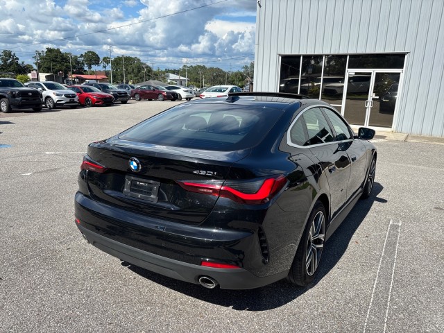 Vehicle image 7 of 27