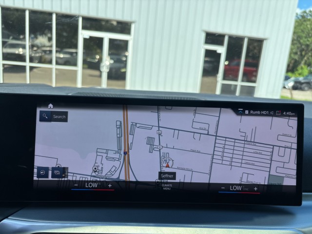 Vehicle image 18 of 27