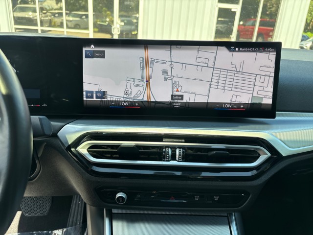 Vehicle image 19 of 27