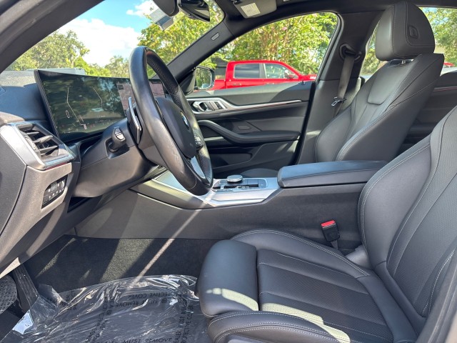 Vehicle image 13 of 27